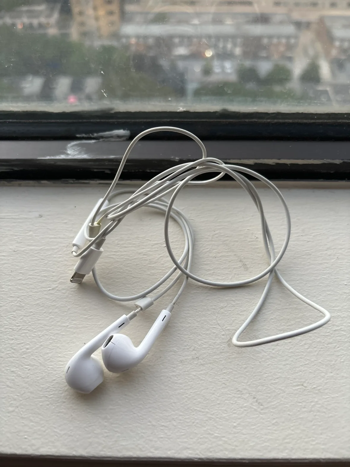 Wired Headphones thumbnail