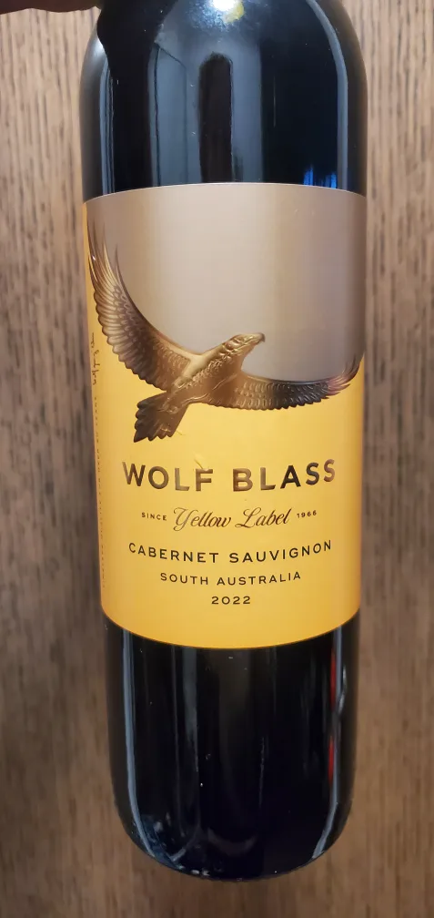 Wolf Blass Yellow Label Cabernet Sauvignon image indicator(2)