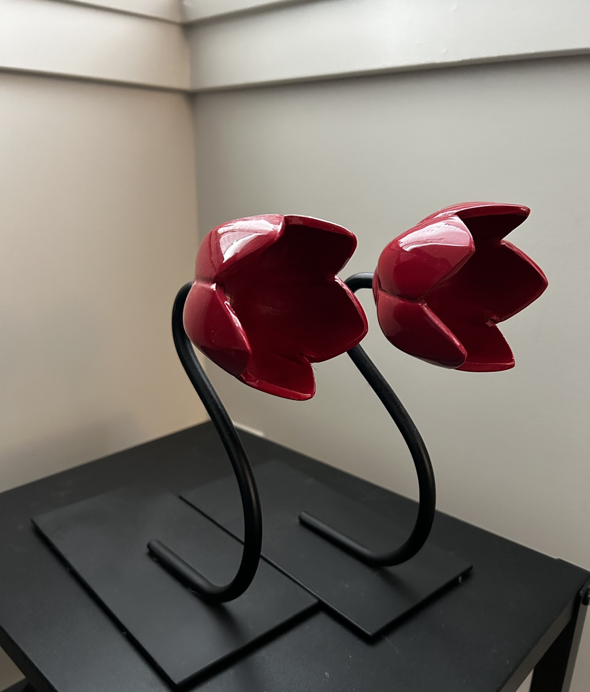Red Tulip Bookends - photo 2