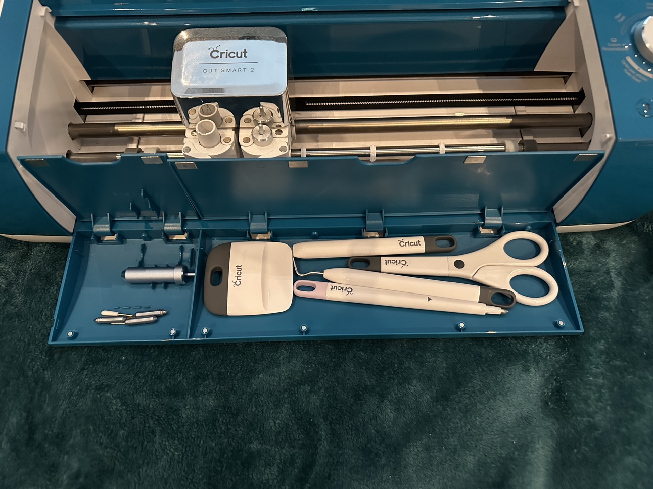 Cricut Explore Air 2 with Supplies - photo 4
