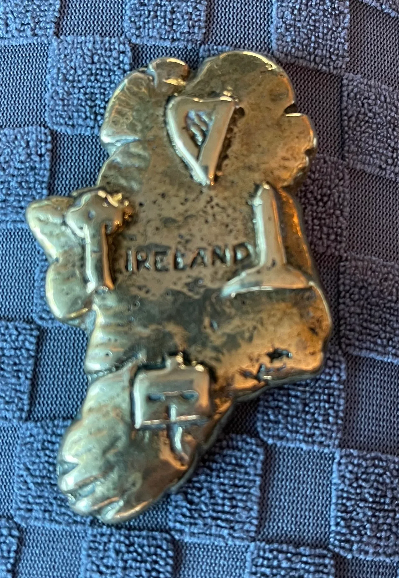 Vintage Brass Ireland Map Paper Weight #freecycle image indicator(4)
