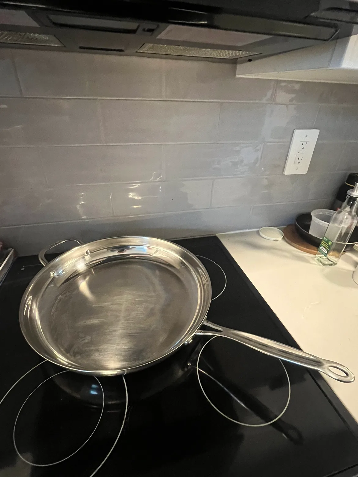 Cuisinart 14 Inch Stainless Steel Skillet. image indicator(2)