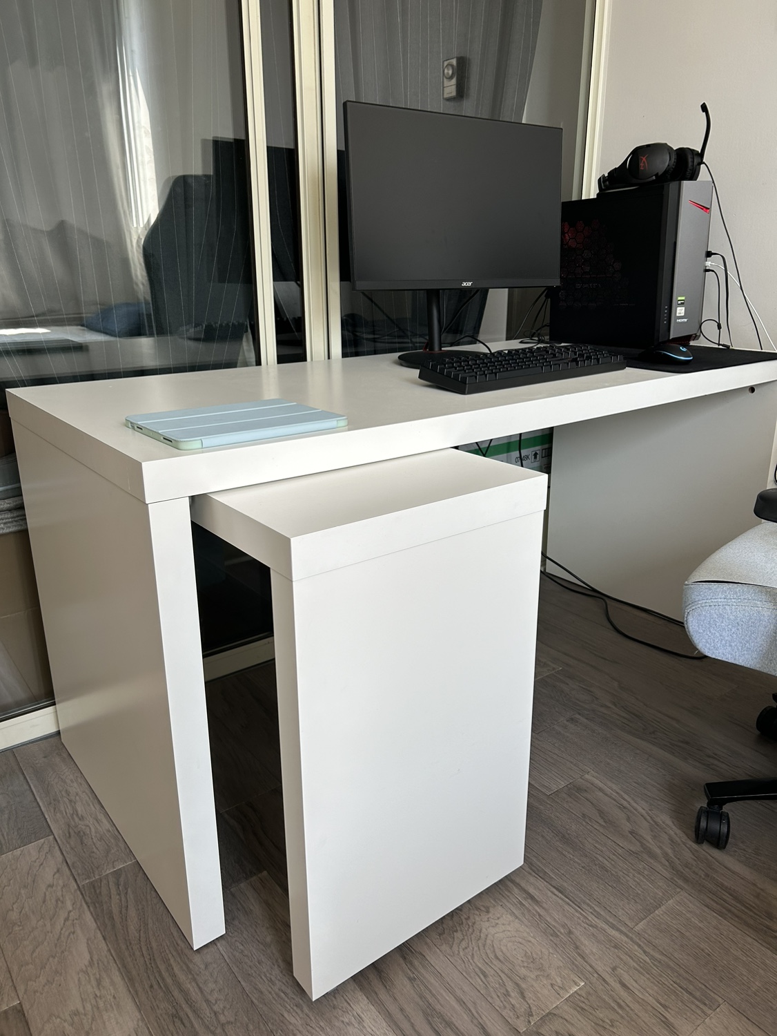 White Corner Desk(IKEA) - photo 3