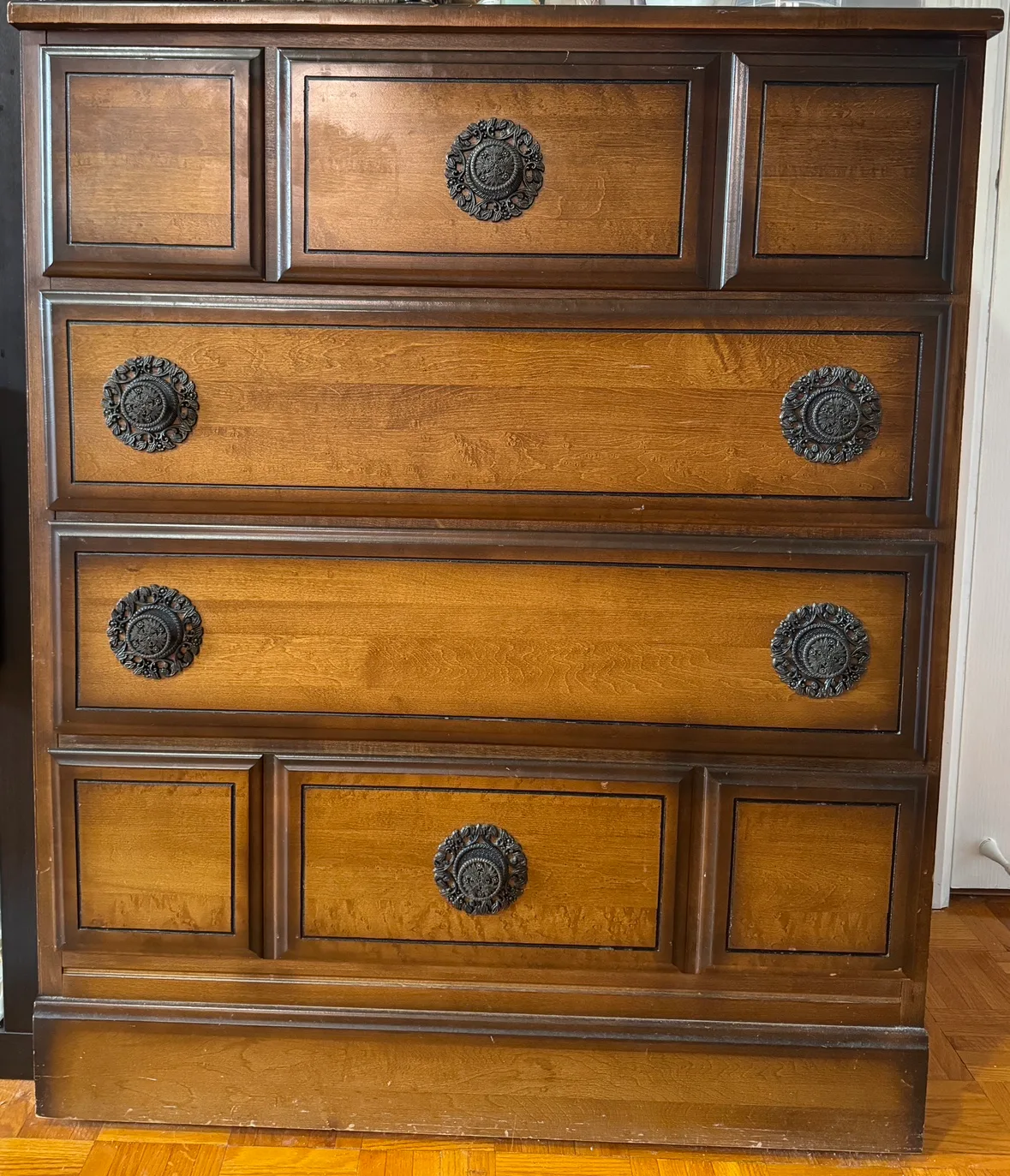 Wooden Dresser #freecycle thumbnail