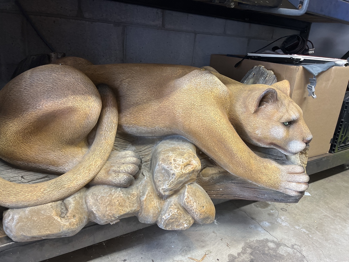 Cougar coffee table with glass top - photo 2