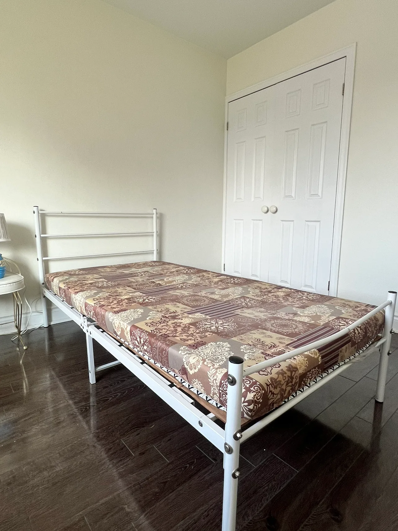Single mattress thumbnail
