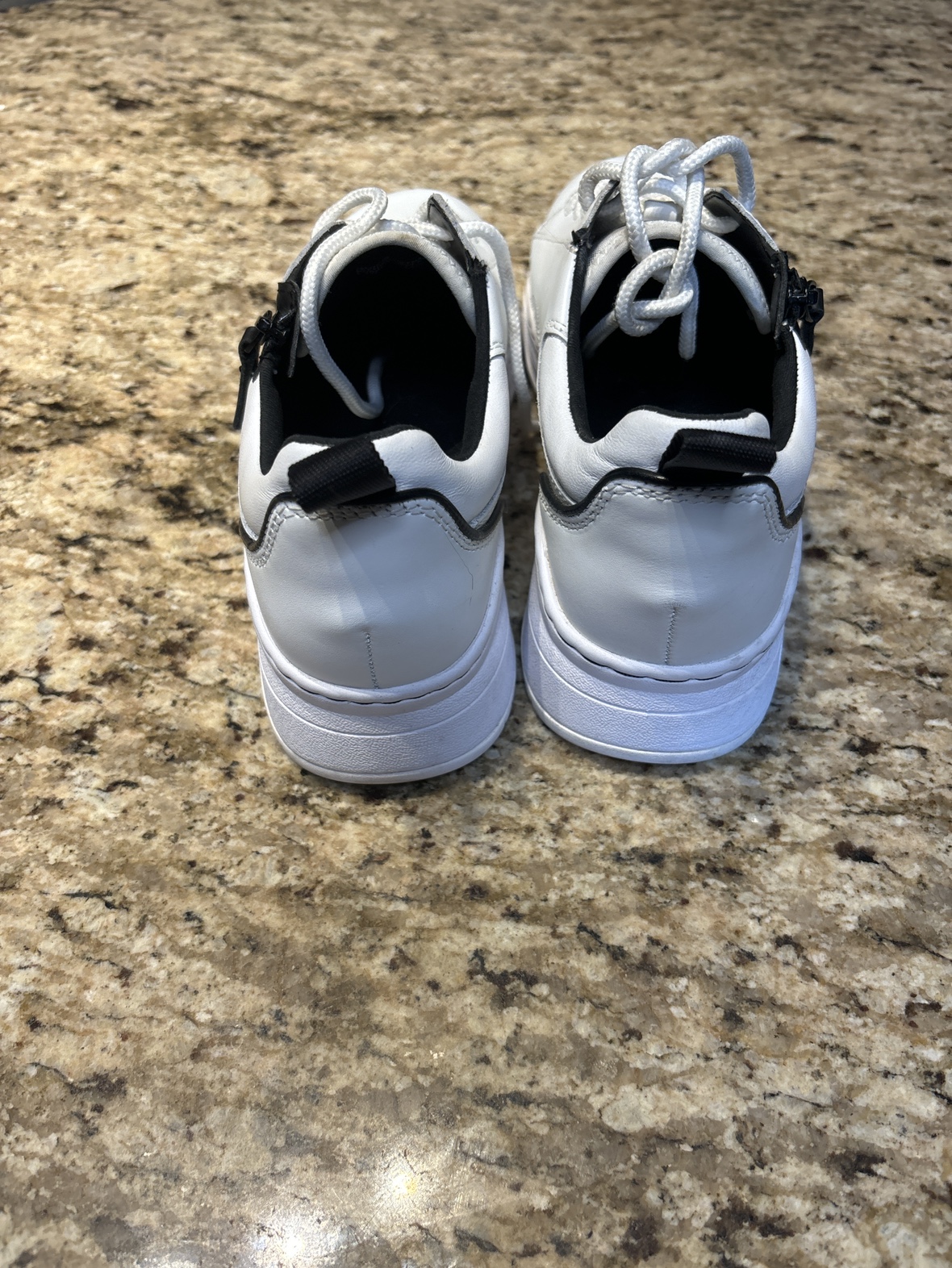 Michael Kors Sneakers - photo 3