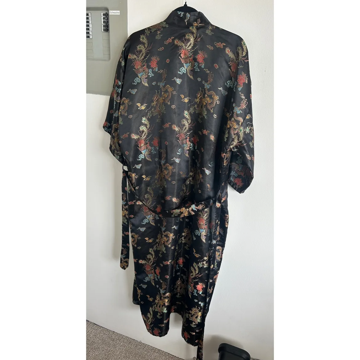 Satin kimono robe image indicator(2)