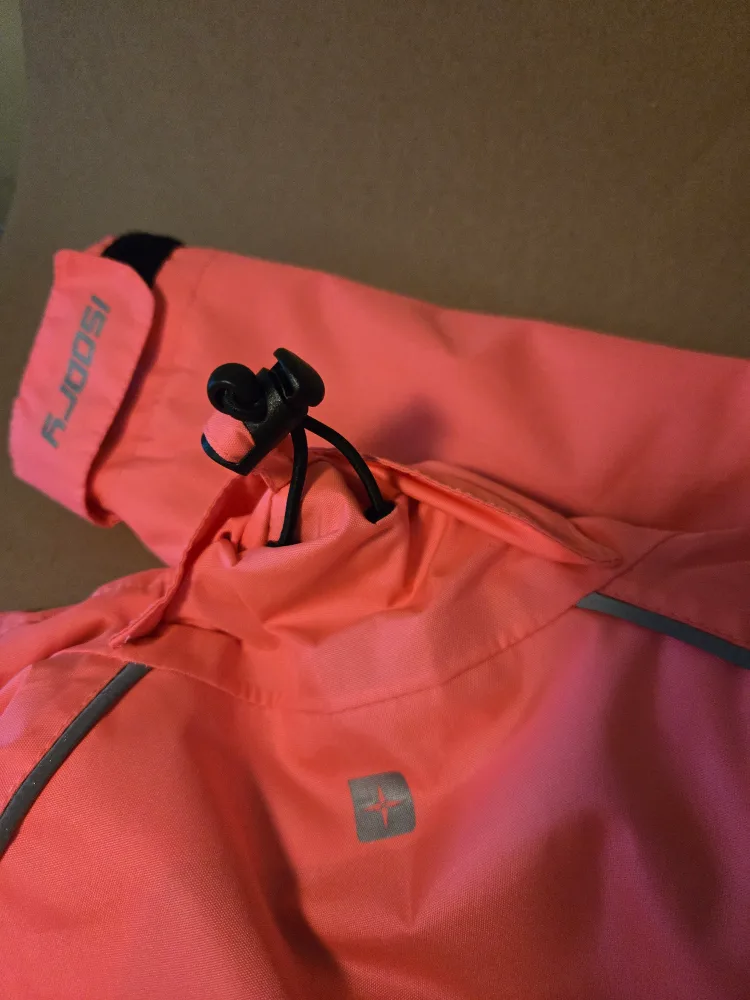 Mountain warehouse biking reflective jacket image indicator(3)