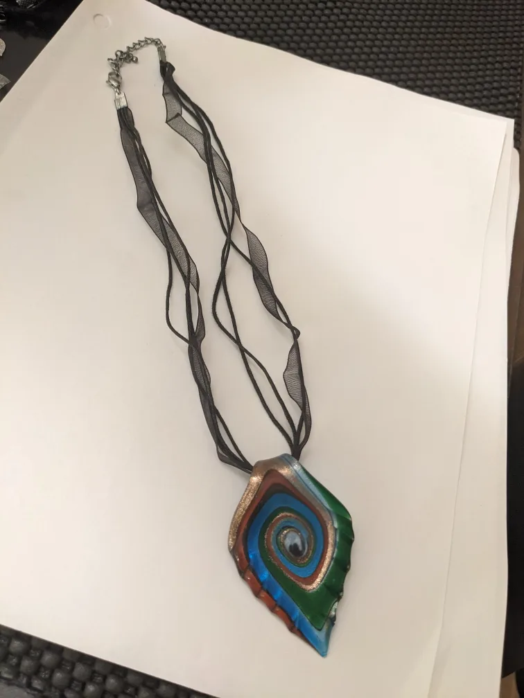 Multicoloured Leaf Swirl Necklace and Earrings Set image indicator(2)