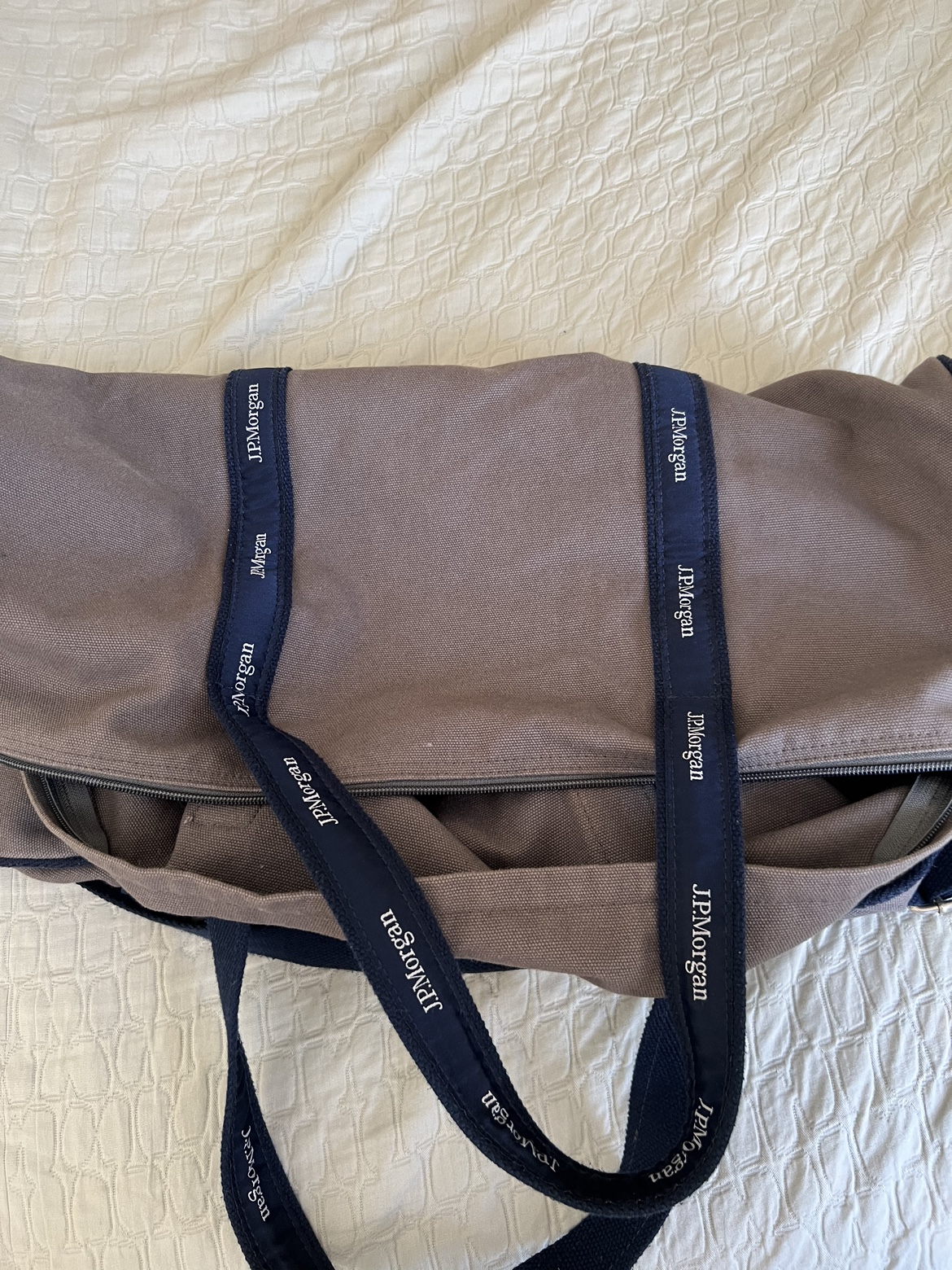 J.P. Morgan Banker Duffle Bag (Was in storage since 2016) - photo 3