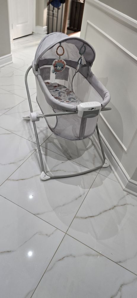 Fisher-price bassinet with music and projection light - photo 3