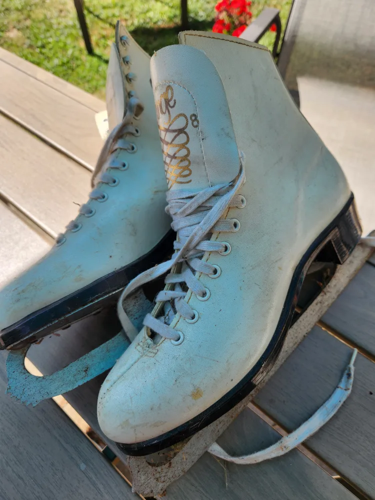Vintage Ice Skates thumbnail
