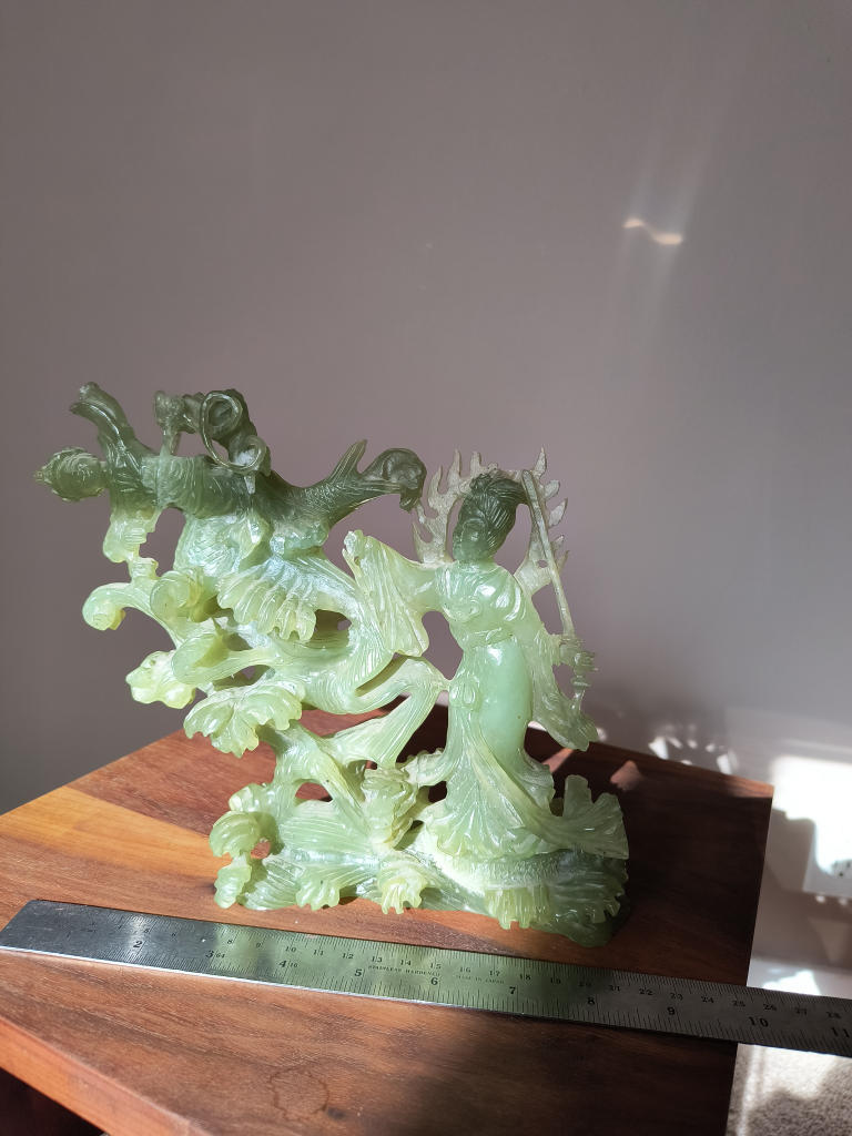 vintage Jade sculpture art, a woman fighting with a man - photo 3