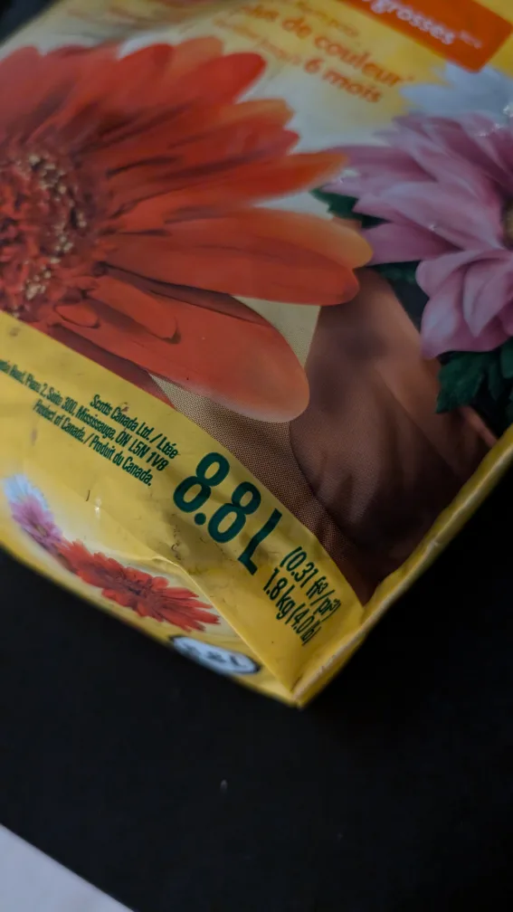 #freecycle Miracle-Gro Potting Mix 0.21-0.11-0.16 - 8.8L image indicator(2)