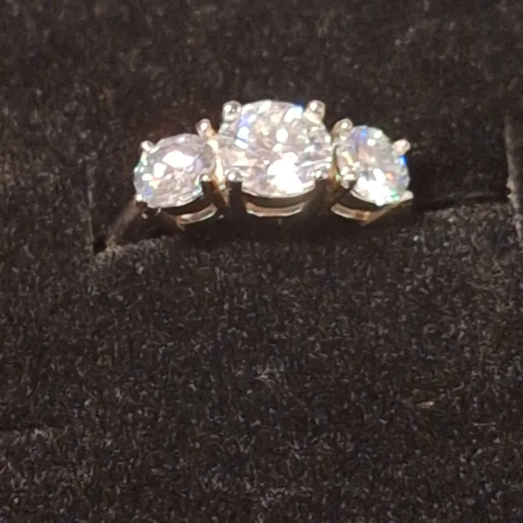 GRA Three Stone Moissanite  Ring SIZE 6 image indicator(6)