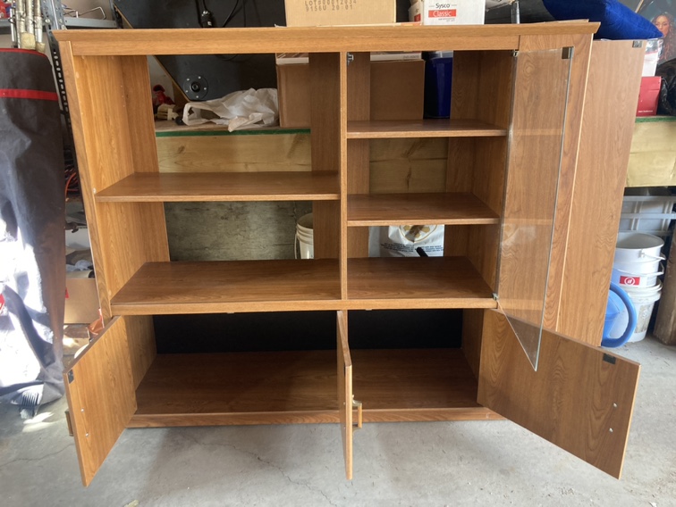Hutch/Cabinet - photo 3