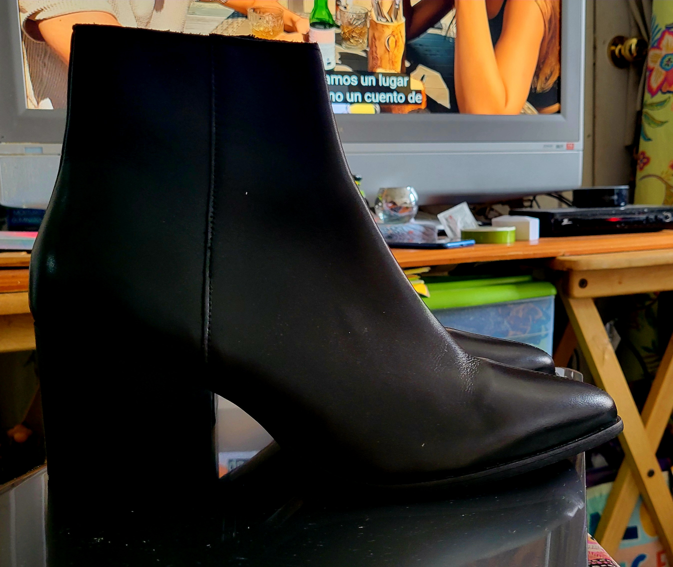 Black boots size 10.5 and 2" high very comfortable - photo 2