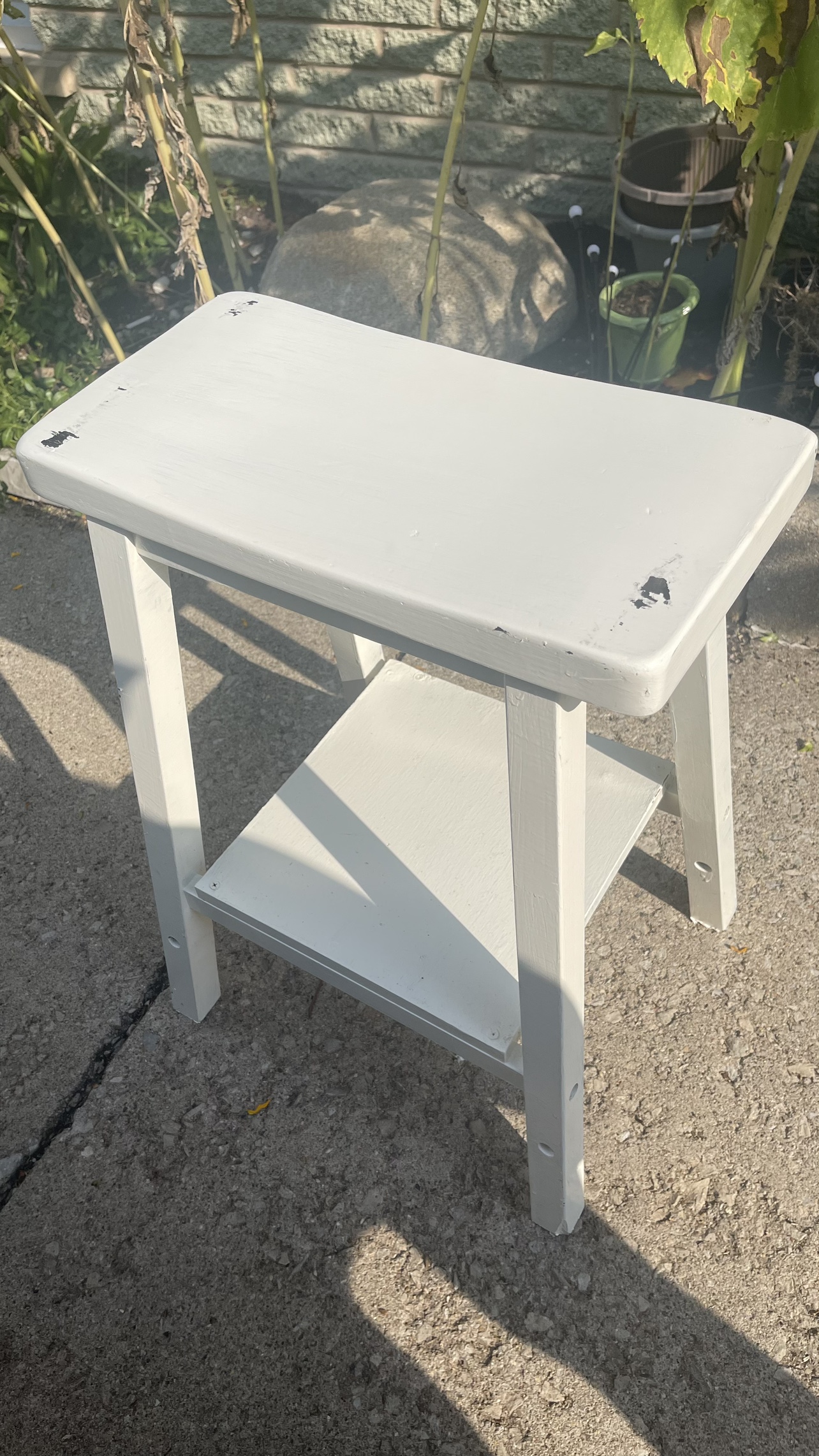White Wooden Stool with Shelf - photo 5