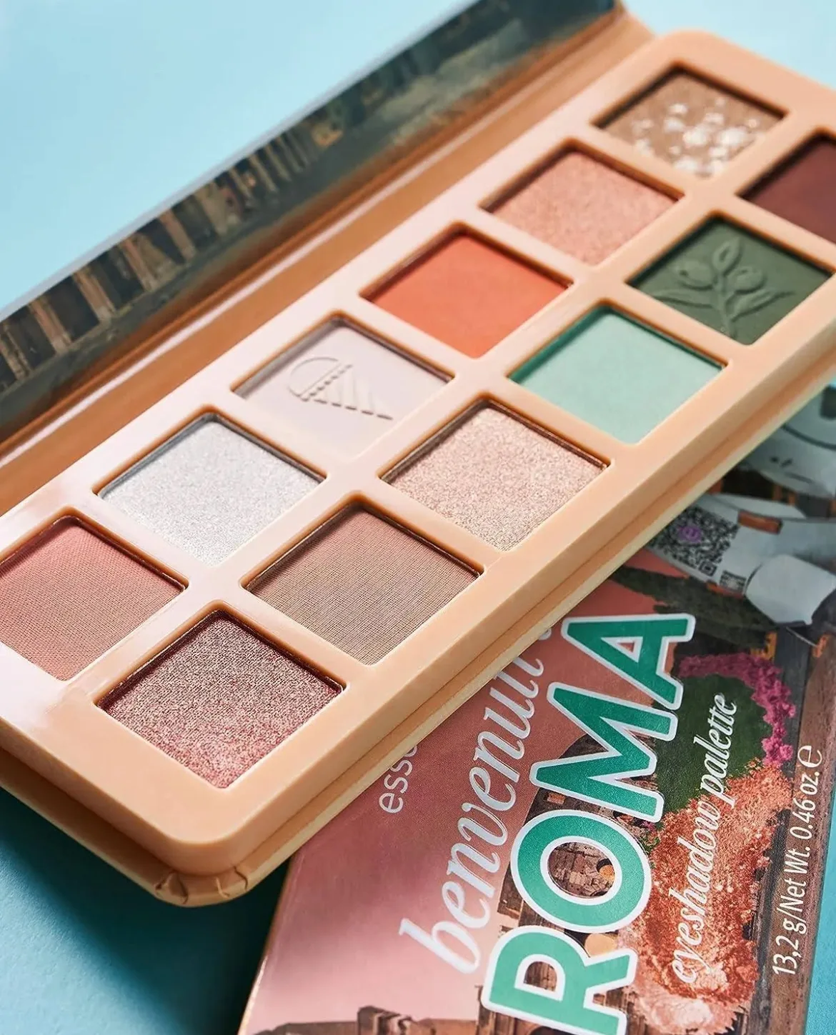 Essence Benvenuti a Roma Eyeshadow Palette image indicator(5)