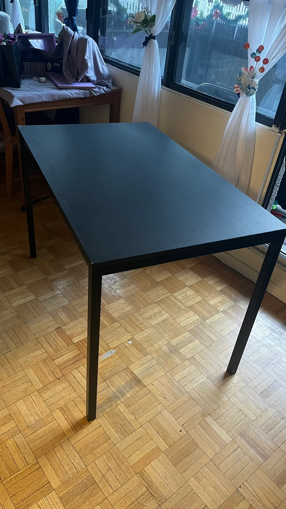 Office table thumbnail