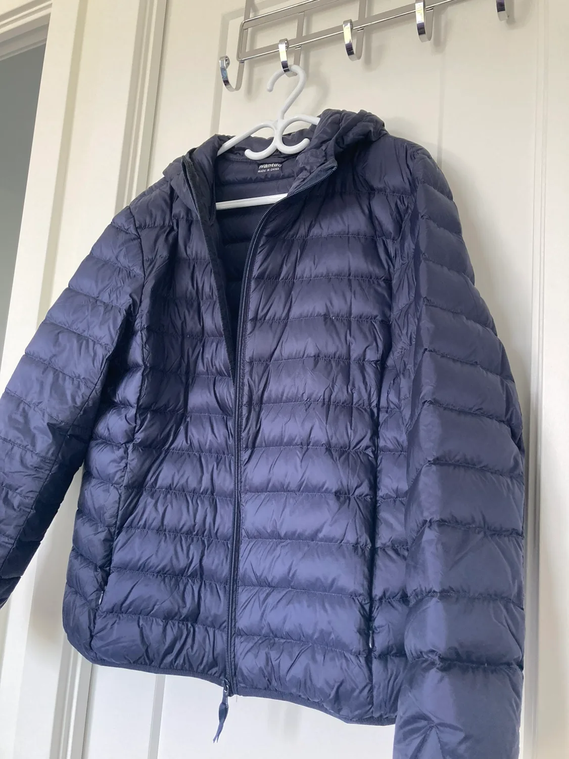 Women's lightweight puffer jacket thumbnail