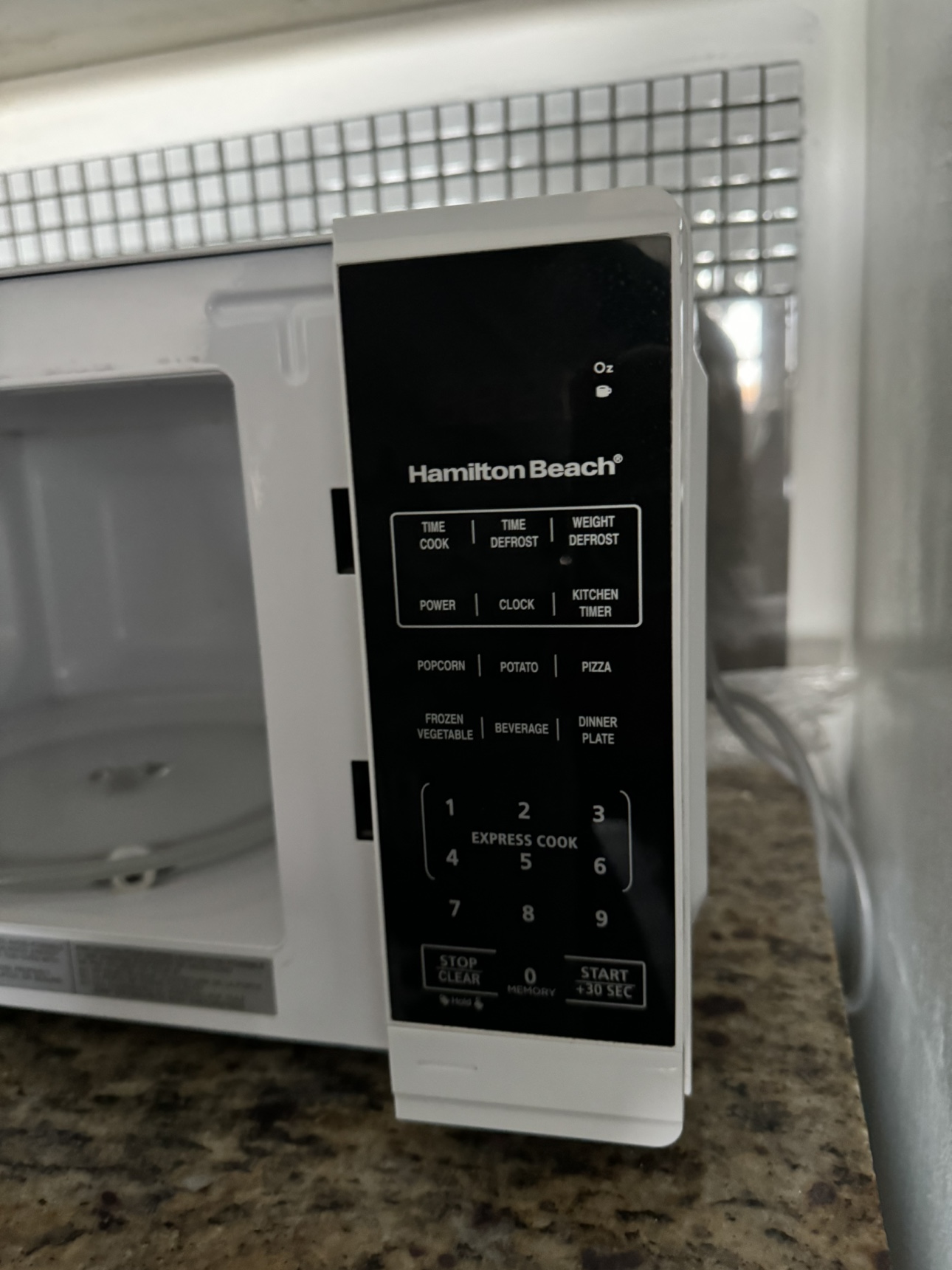 Hamilton Beach Microwave - photo 3