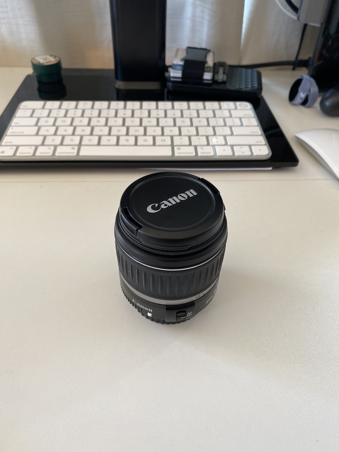 Canon EF-S 18-55mm f/3.5-5.6 II Lens - photo 2