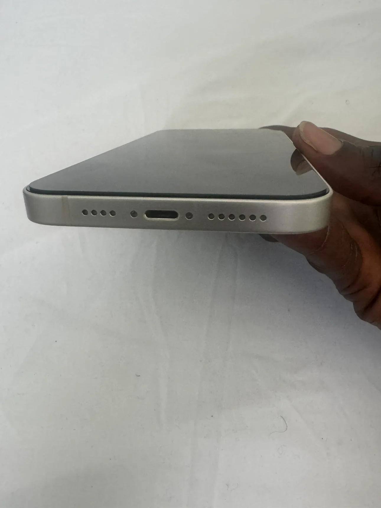 iPhone 14 Plus image indicator(3)