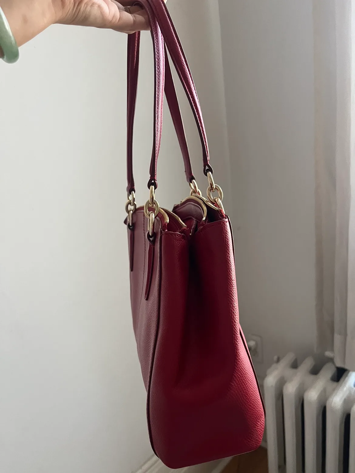 Coach Red Leather Bag image indicator(3)