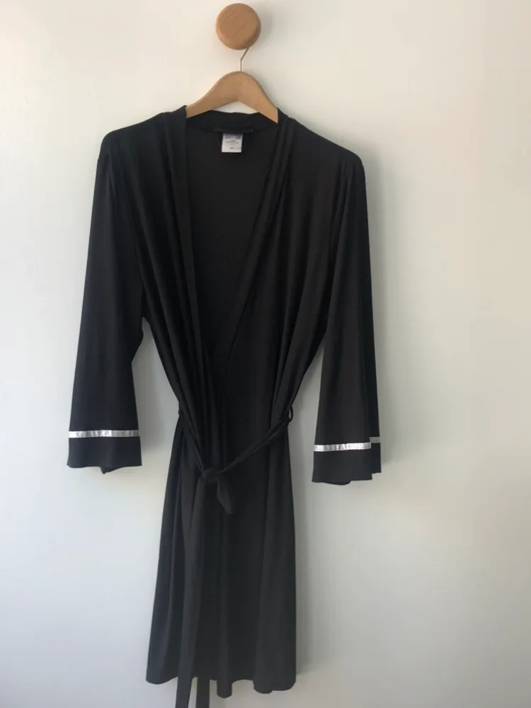 L/XL- Black Dressing Robe image indicator(3)