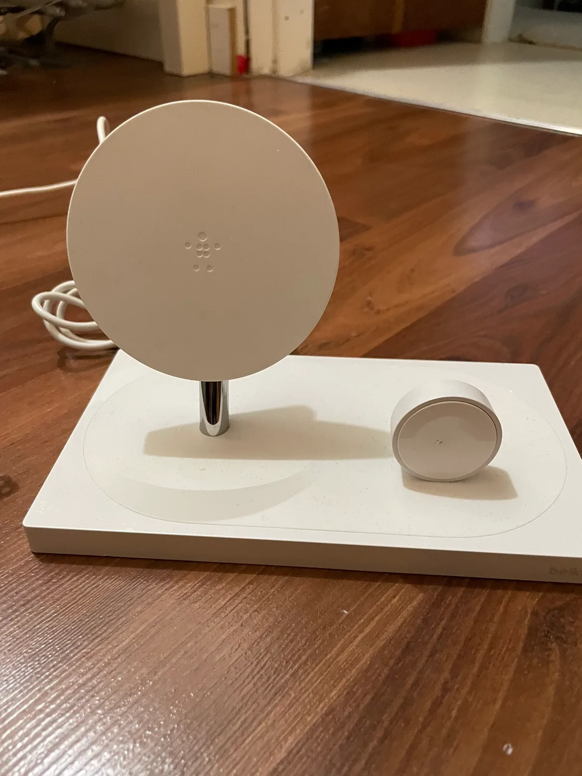 Belkin Boost Up Wireless Charging Dock thumbnail