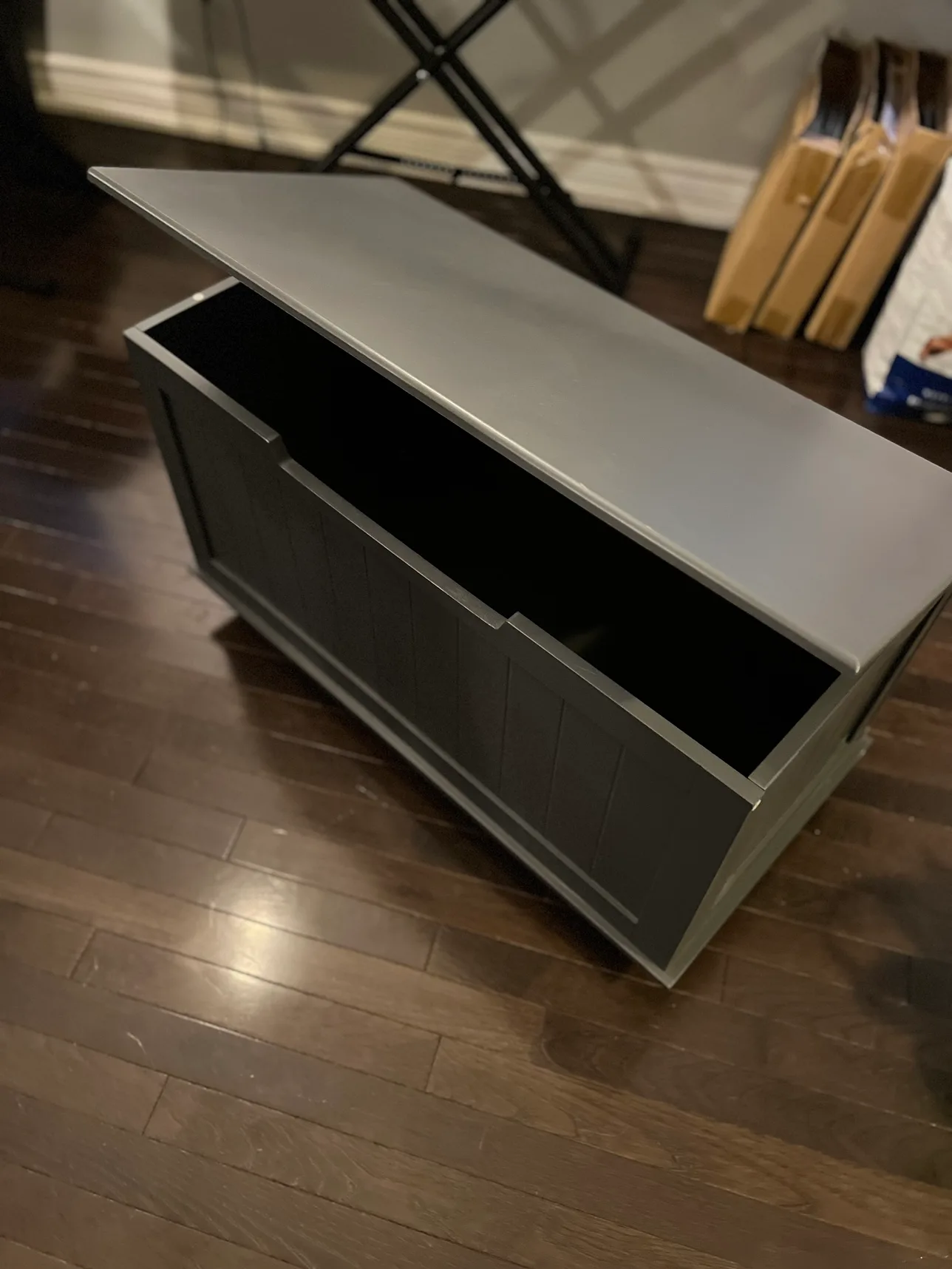 Grey Storage Chest image indicator(2)