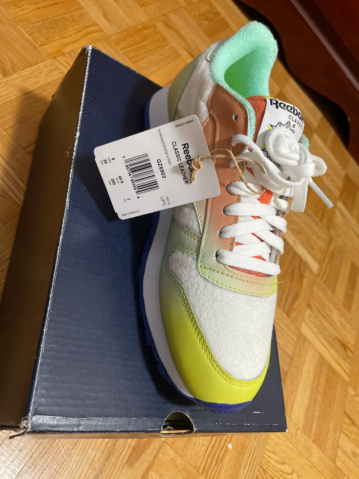 Brand New Reebok Classic Leather Sneakers image indicator(2)