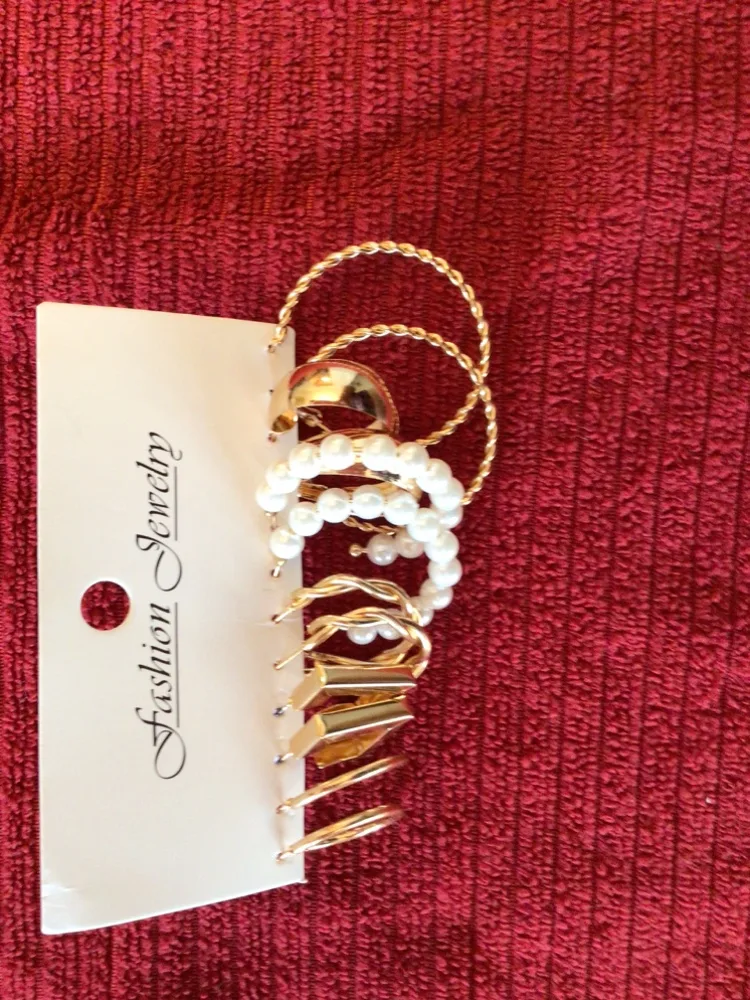 Gold & Pearl Earrings image indicator(2)