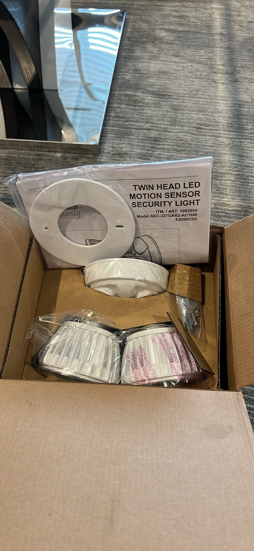 Motion Activated Security LED Light - photo 5
