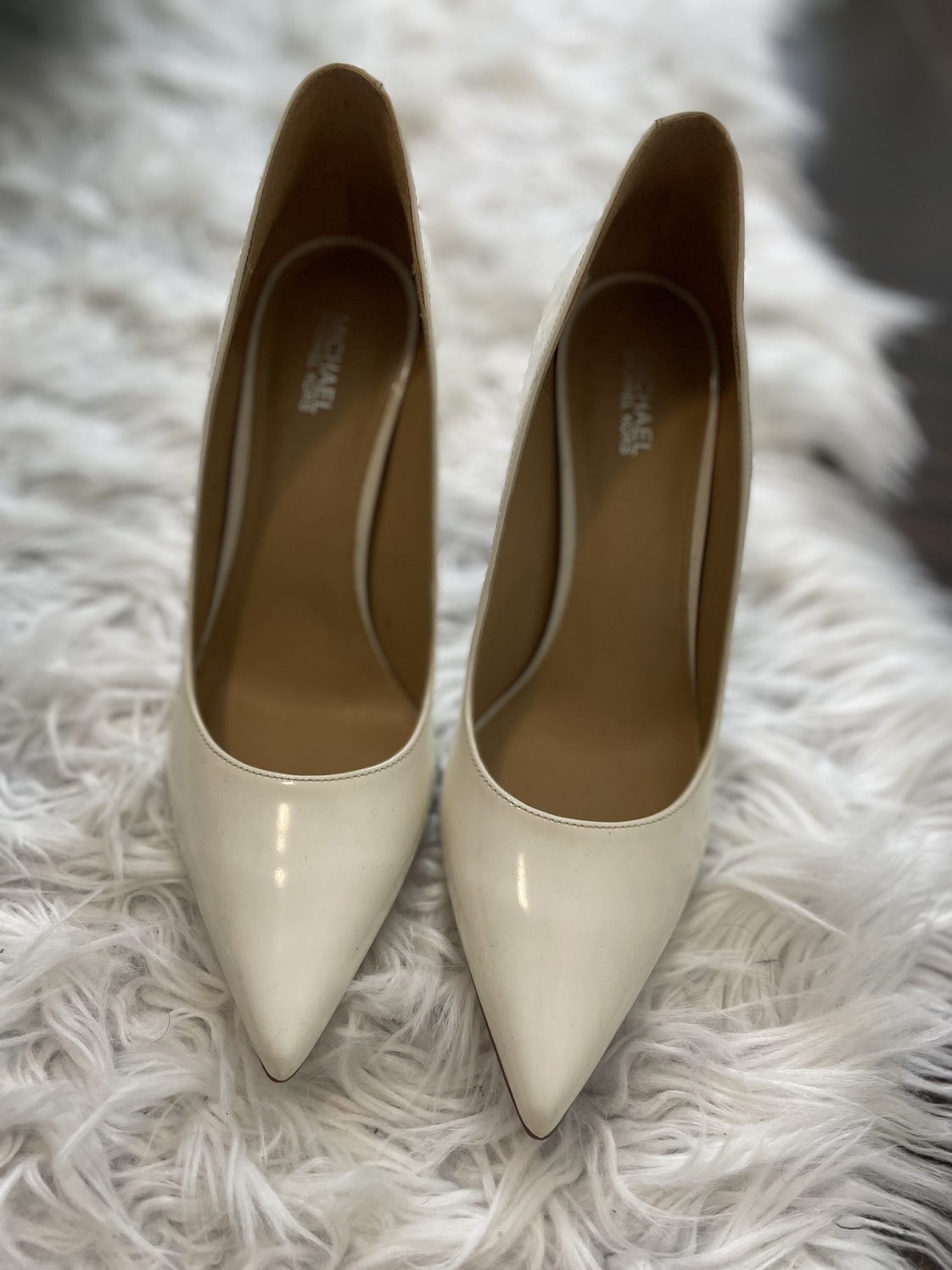 White Michael Kors leather pumps size 8 - photo 2