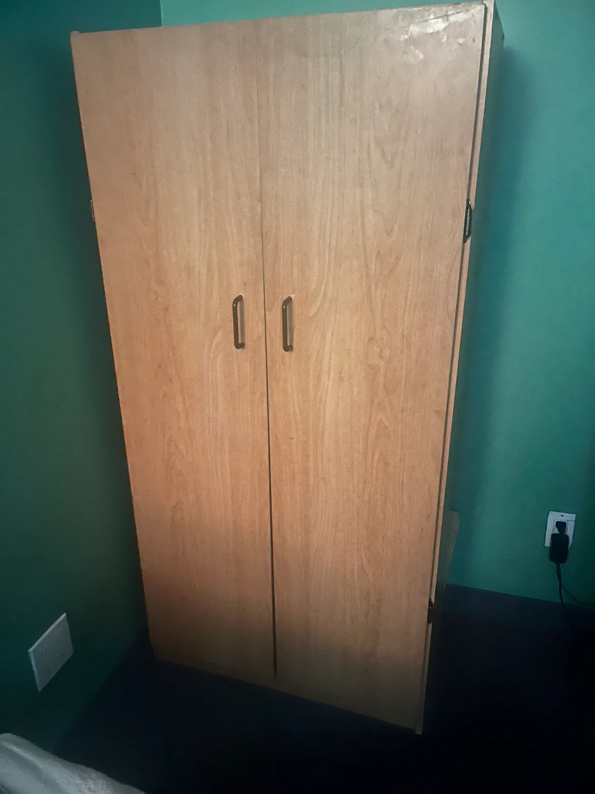 Free linen closet thumbnail