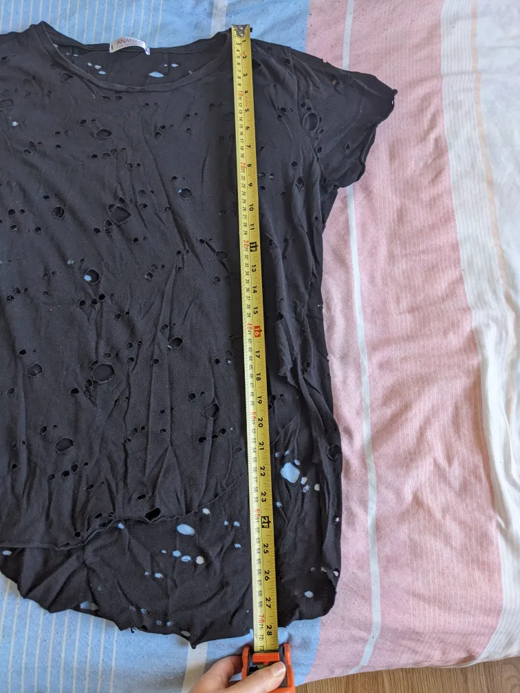 High Low T-shirt with Holes Design - Black image indicator(4)