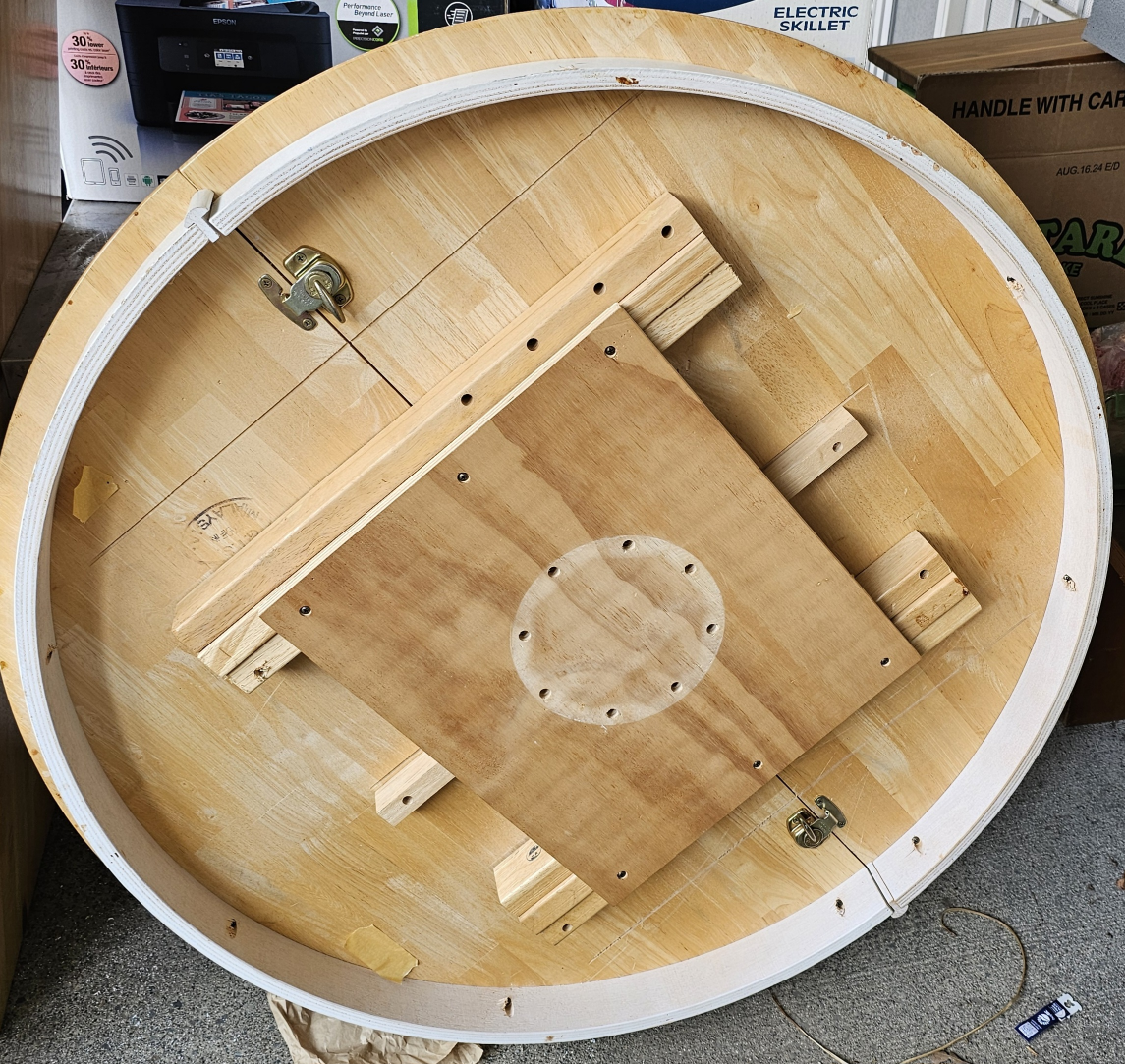 Round Extendable Dining Table - photo 2