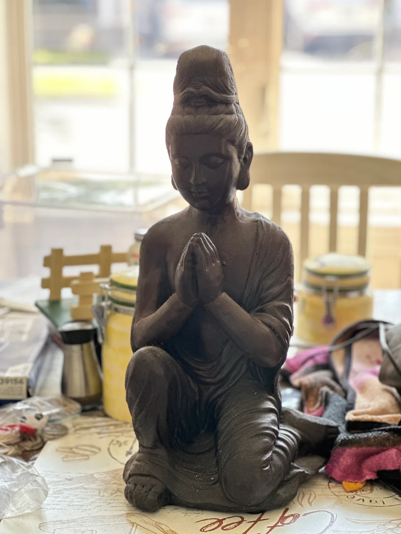 Kneeling Buddha Statue thumbnail