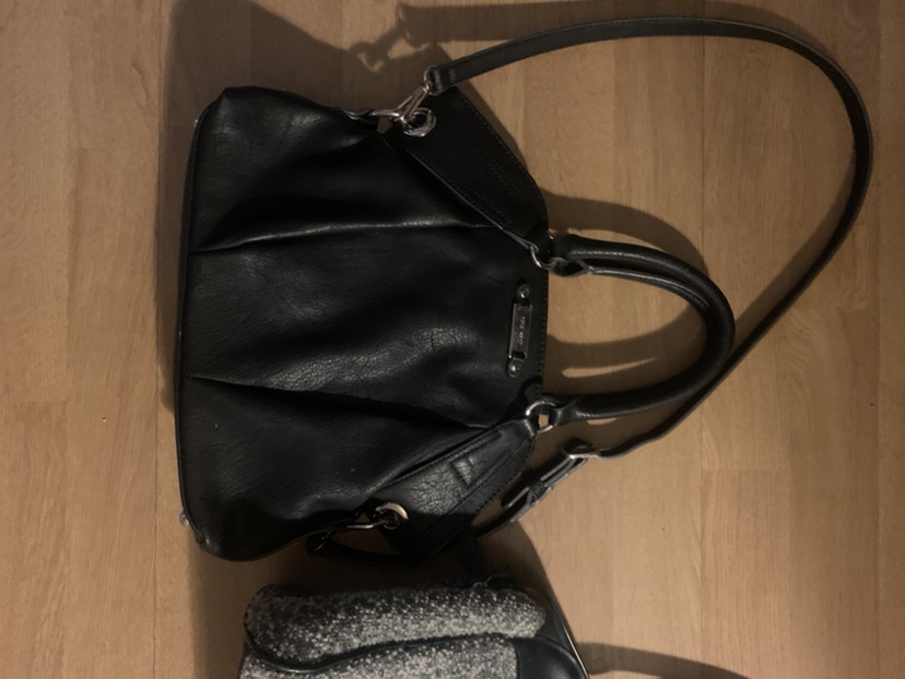 4 new handbags , one with matching wallet 20 for all 4 - photo 3