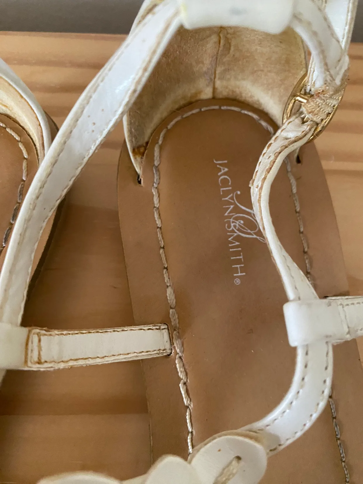 Jaclyn Smith White Sandals image indicator(2)