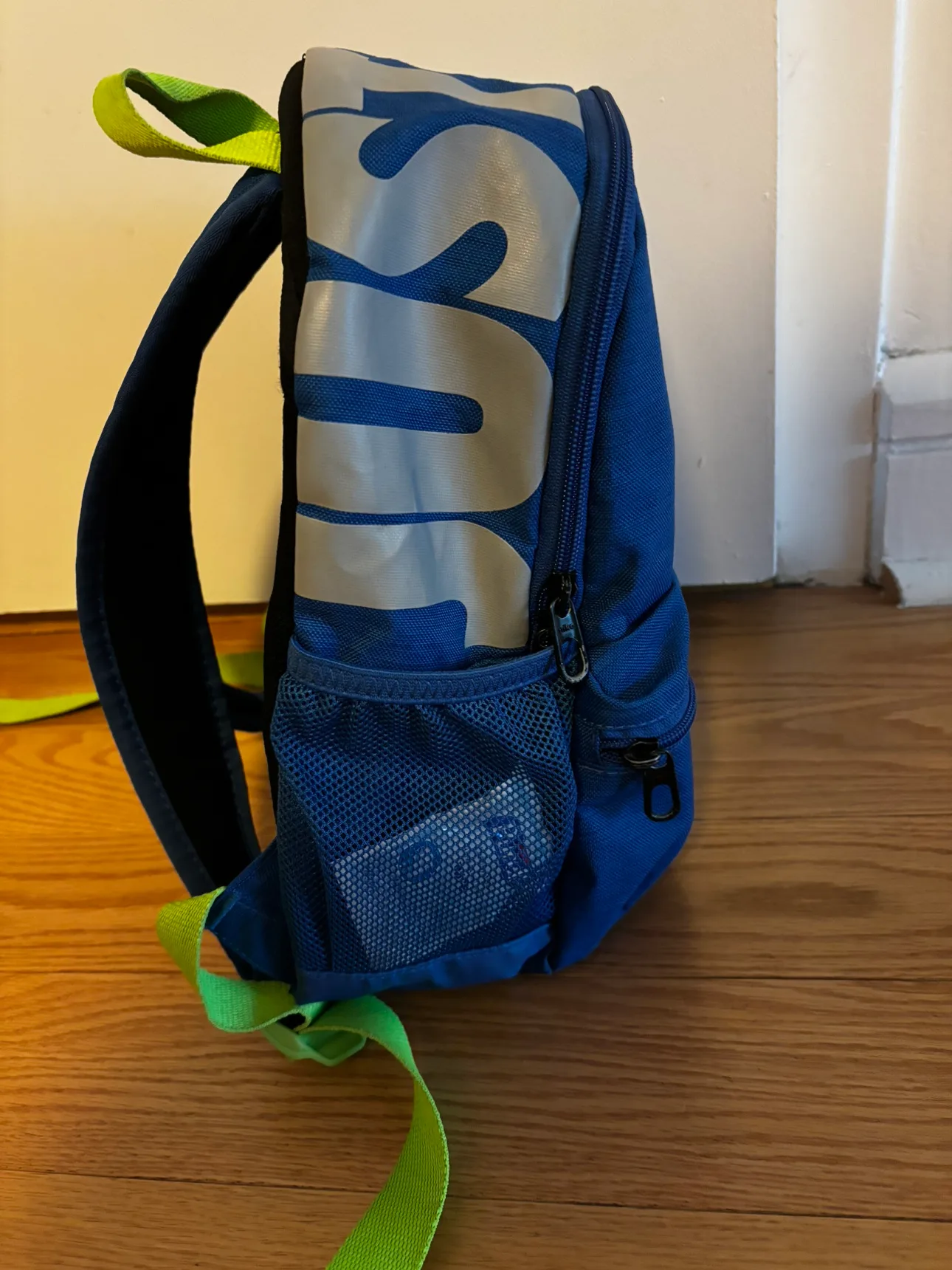 Kid’s backpack image indicator(2)