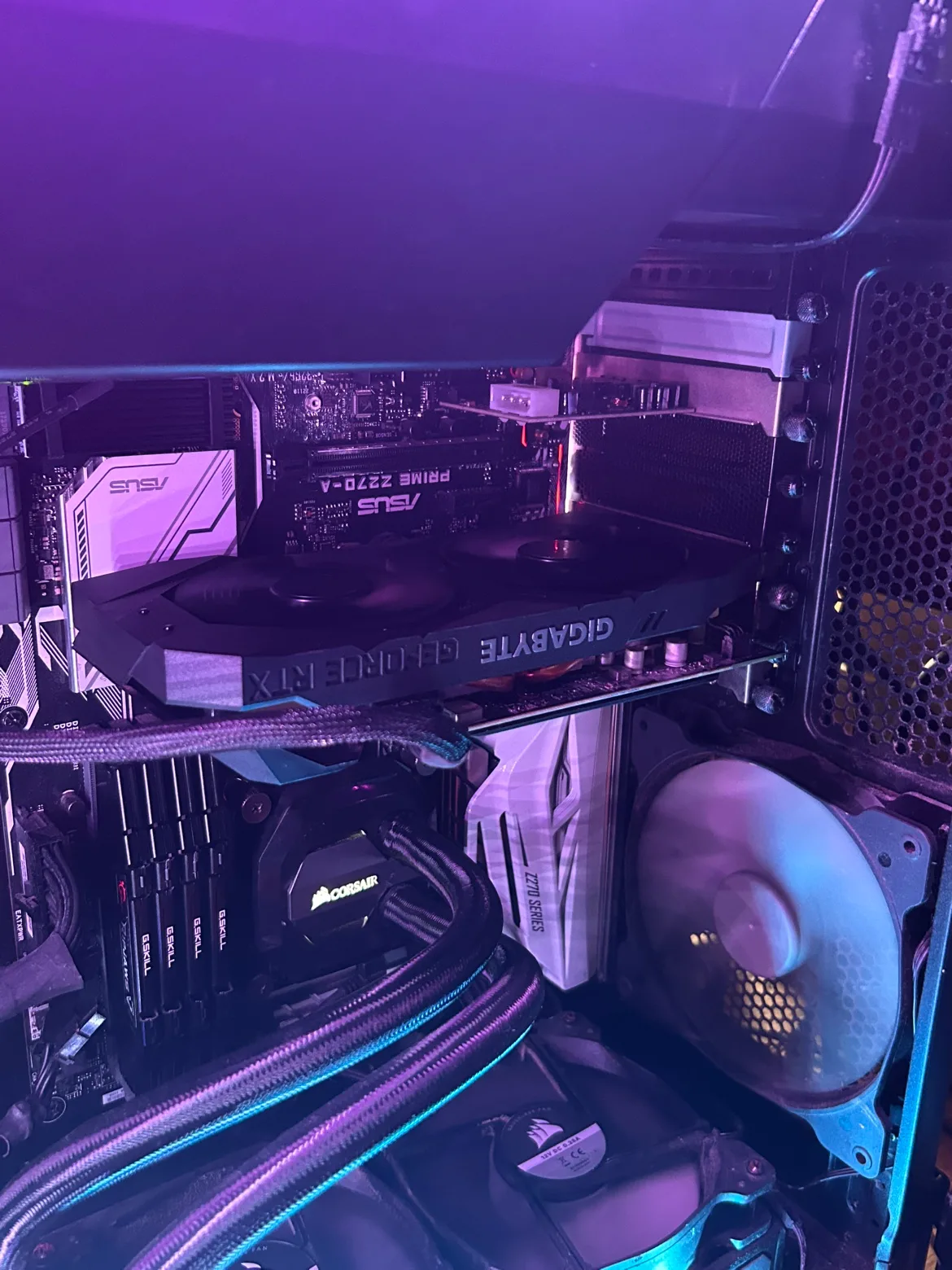 Gigabyte GeForce RTX 2060 OC 6GB thumbnail