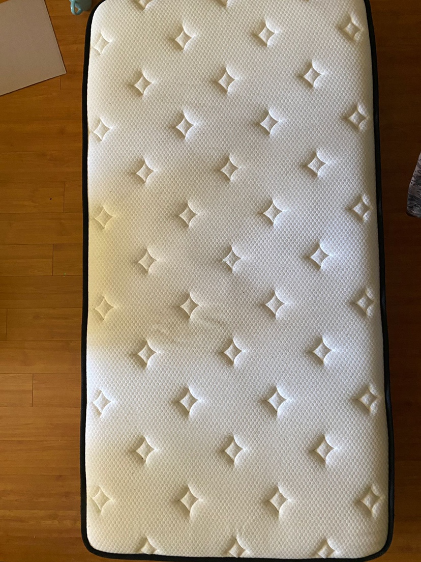 Twin gel memory foam mattress - photo 2
