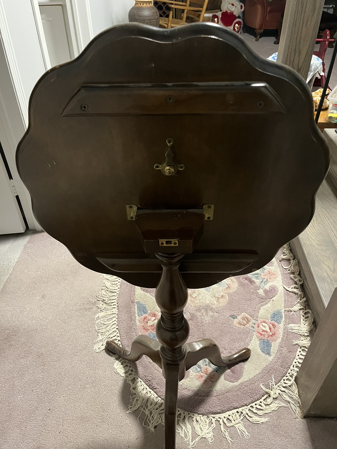 Vintage Pedestal Table - photo 3