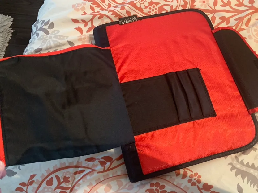 3 Ring Binder with Zippered Pouch image indicator(2)