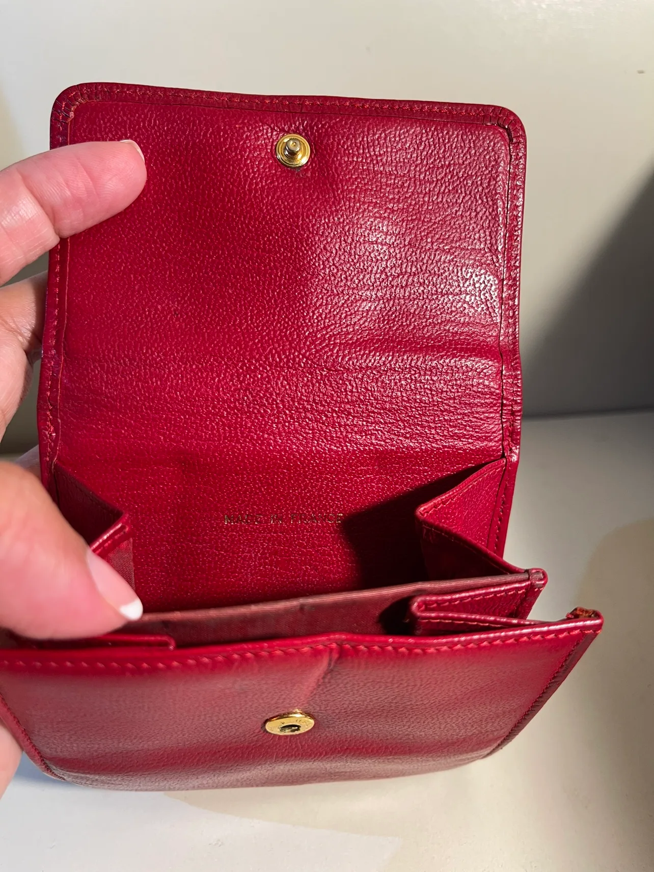 Authentic Chanel wallet image indicator(2)