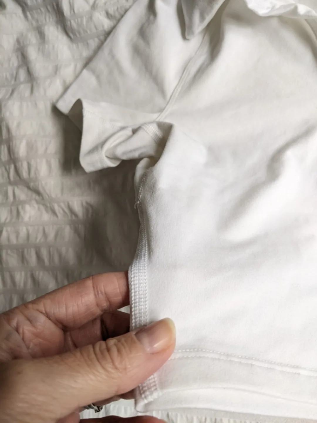 TnAction White Cropped Polo Shirt image indicator(3)